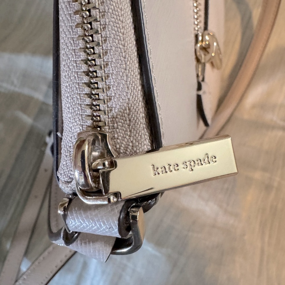 Kate Spade New York Saffiano Leather Crossbody - Like New - Picture 8 of 10